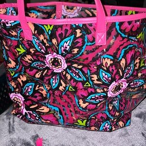 Vera Bradley Beach tote with small zipper bag/gently used/floral pattern